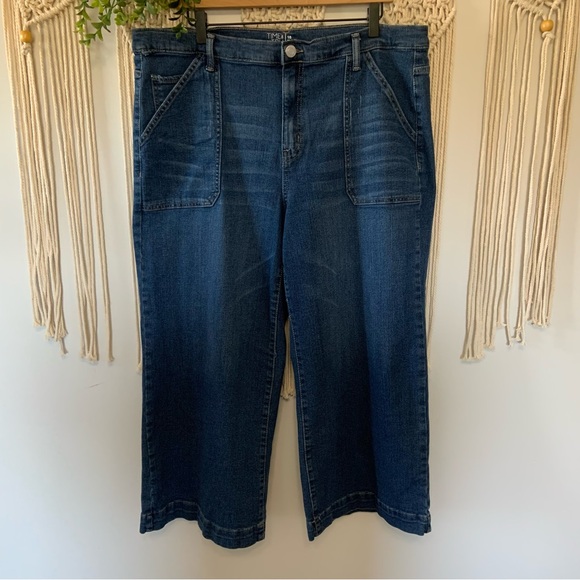 Time and Tru Denim - TIME AND TRU Women’s High Rise Wide Leg Crop Utility Jeans Dark Wash Size 18